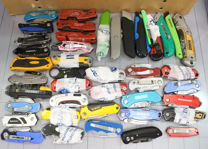 Approx. 11 lbs. of Assorted Box Cutters/Utility Knives, #33678