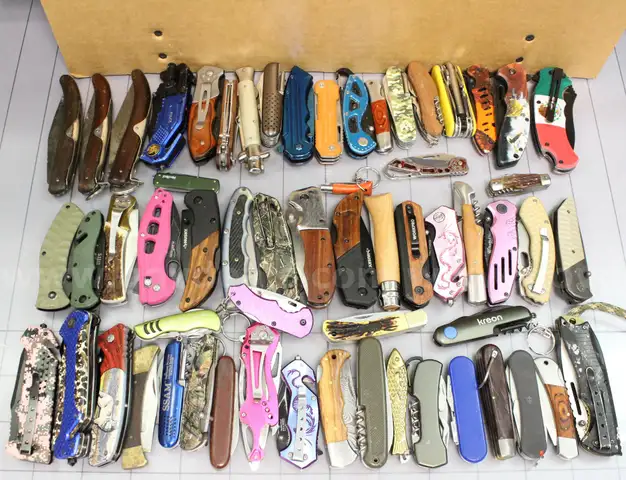 Approximately 11 lbs. of Assorted Knives, #33800