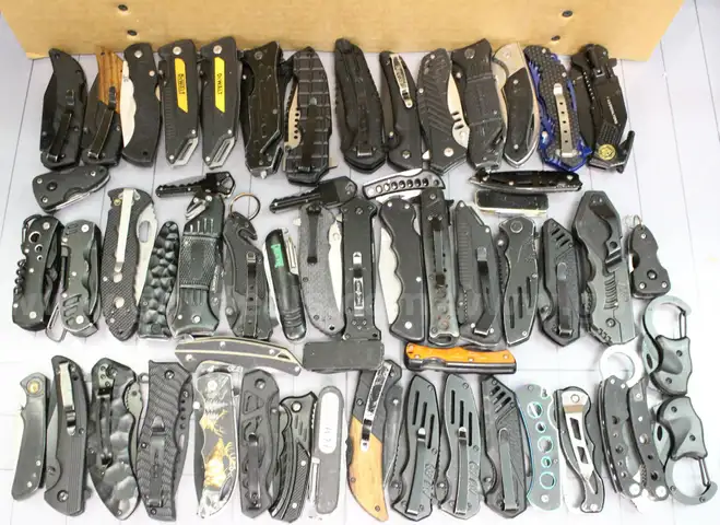 Approx. 12 lbs. of Assorted Black Knives, #33811