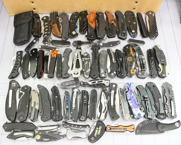 Approx. 12 lbs. of Assorted Black Knives, #33812