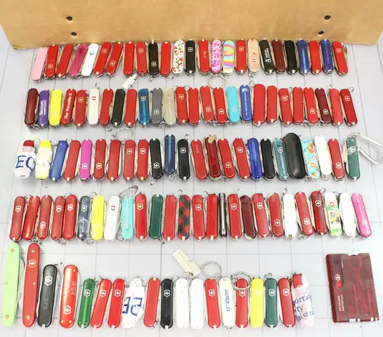 Approx. 6 lbs. Assorted SMALL Victorinox/Swiss Army  Knives, #33595