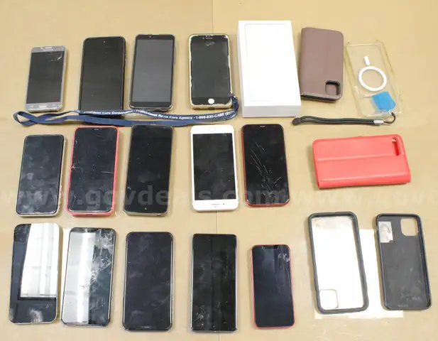 Approx. 9 lbs. of Assorted Used Cell Phones/Electronics, #33829