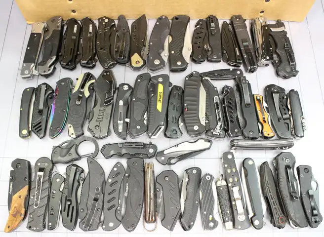 Approx. 12 lbs. of Assorted Black Knives, #33814