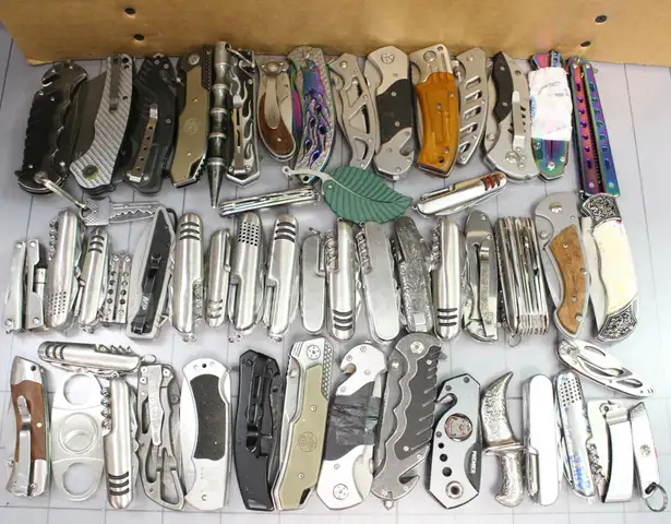 Approximately 12 lbs. of Assorted Silver Tone Knives, #34756