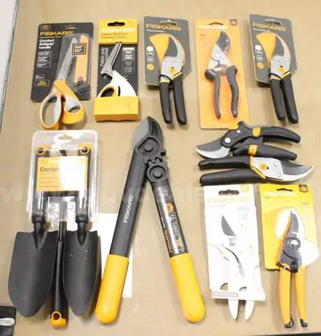 Approximately 7 lbs. of Assorted NEW or Lightly Used Fiskars Items,  #34296