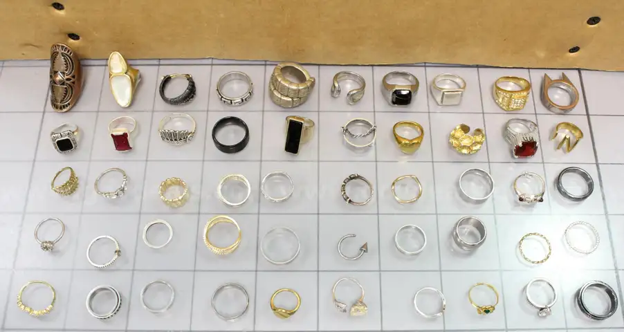 Approx. 1 lb. of Assorted Rings, #34417