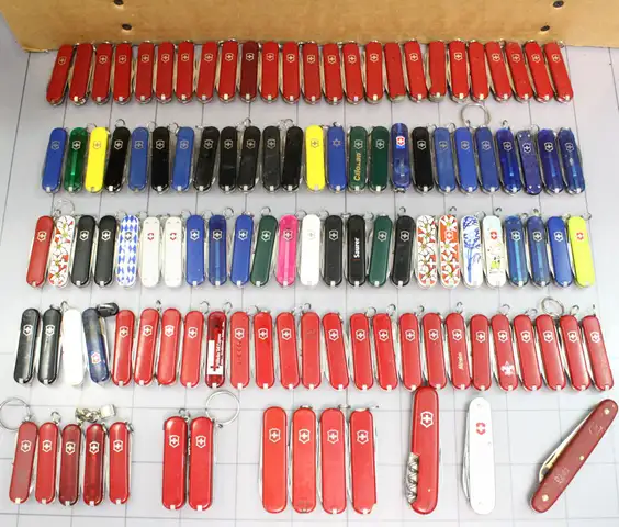 Approx. 6 lbs. Assorted SMALL Victorinox/Swiss Army  Knives, #33981