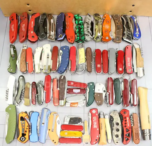 Approximately 12 lbs. of Assorted Knives, #33936