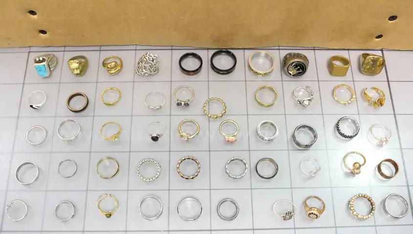 Approx. 1 lb. of Assorted Rings, #34418