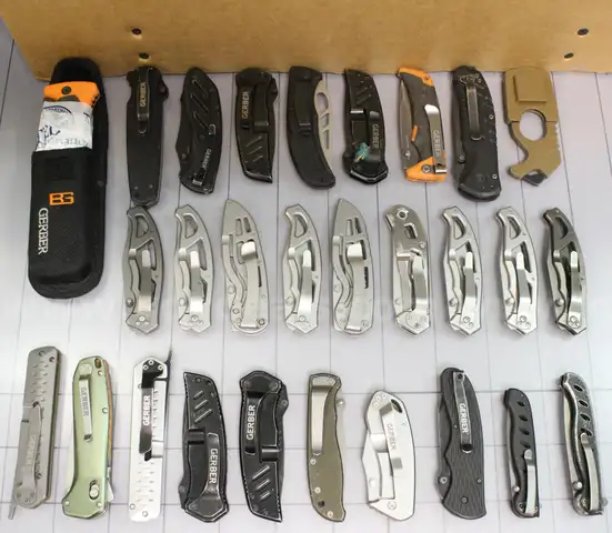 Approx. 6 lbs. of Assorted Gerber Knives/etc., #33986