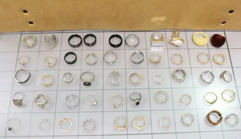 Approx. 1 lb. of Assorted Rings, #34419