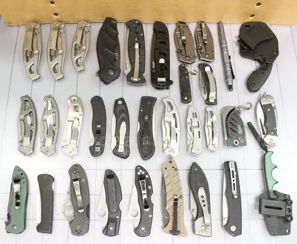 Approx. 6 lbs. of Assorted BRAND-NAME Knives, #34041