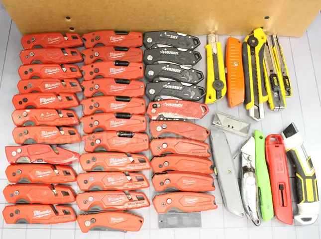 Approx. 11 lbs. of Assorted Box Cutters/Utility Knives, #33928