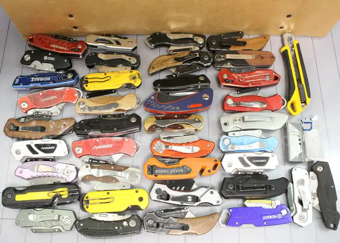 Approx. 11 lbs. of Assorted Box Cutters/Utility Knives, #33931