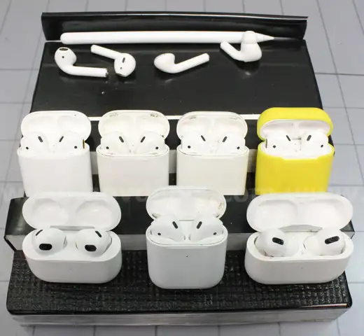 (7) Sets of Apple Air Pods/etc., Approximately 1 lb., #34240
