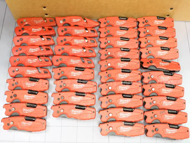 Approximately 11 lbs. of Assorted Box Cutters/Utility Knives, #34462