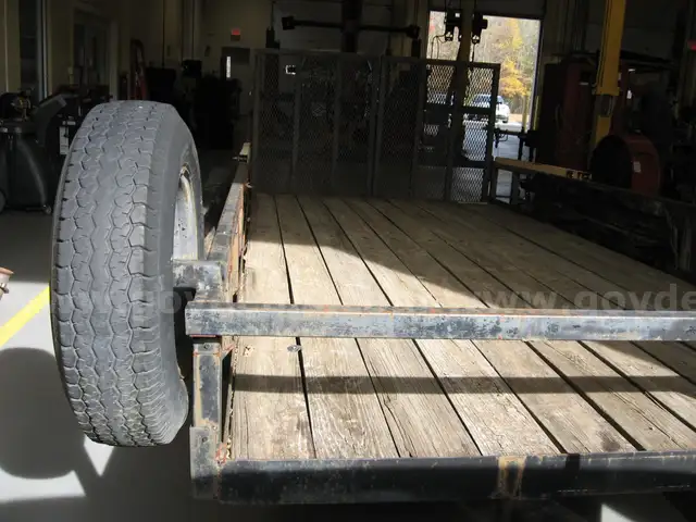 2001 LONE WOLF TRAILER