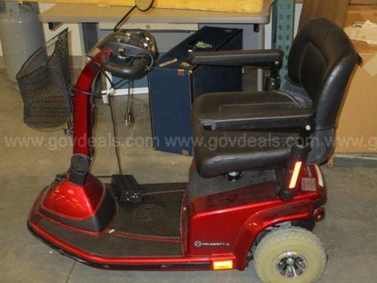 Power Chair ***PARTS ONLY *** (173572 JK) | GovDeals