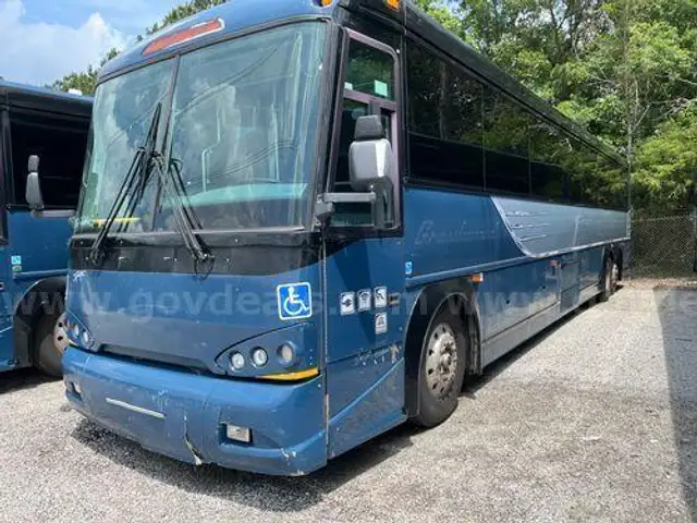 2017 MCI D4500 (201917 NB DOT)