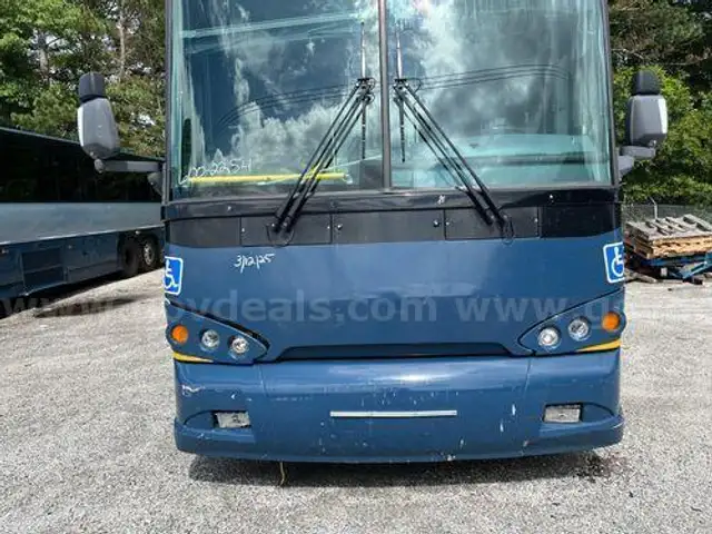 2017 MCI D4500 Bus (202975- LT DOT)