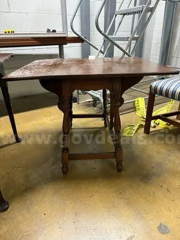 Tables (204101 AJ)