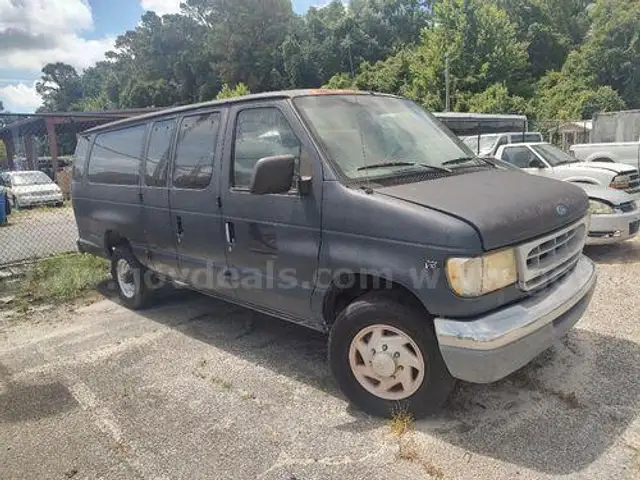 1997 Ford Club Wagon (204129 TM)
