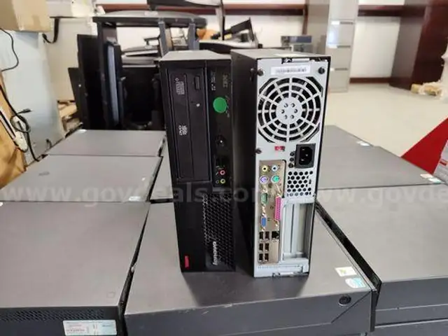 Desktop Computer ***HARD DRIVES REMOVED*** (204130 DC)