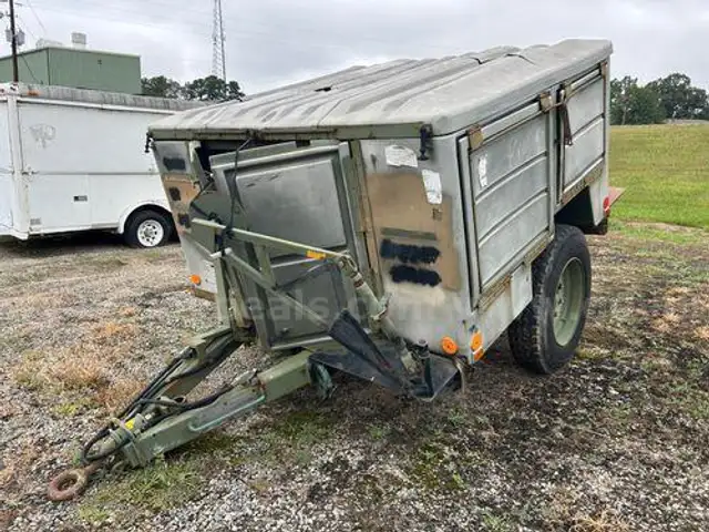 2013 WELDING TRAILER (205214 AJ)