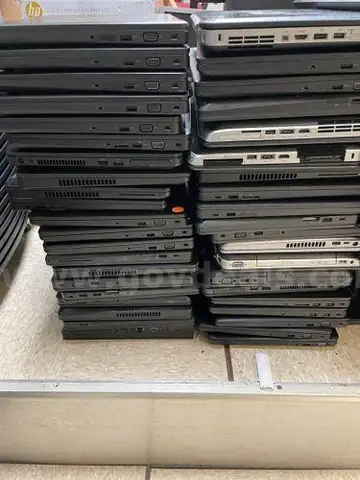 Laptops *Hard drives removed* (205209 NM)