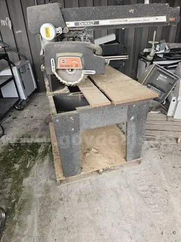 DeWalt Radial Arm Saws (207379 AJ)