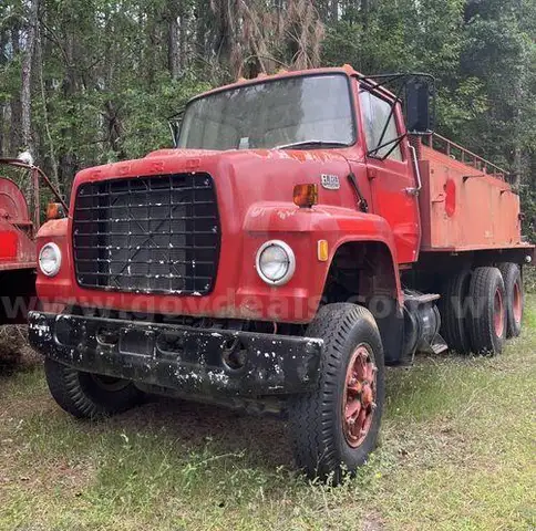 1976 FORD F750 with Water Tank, and  Water Pump(207679 NB)