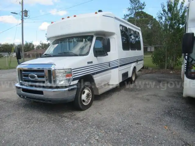 2016 Ford Econoline (208612 AJ: DOT)