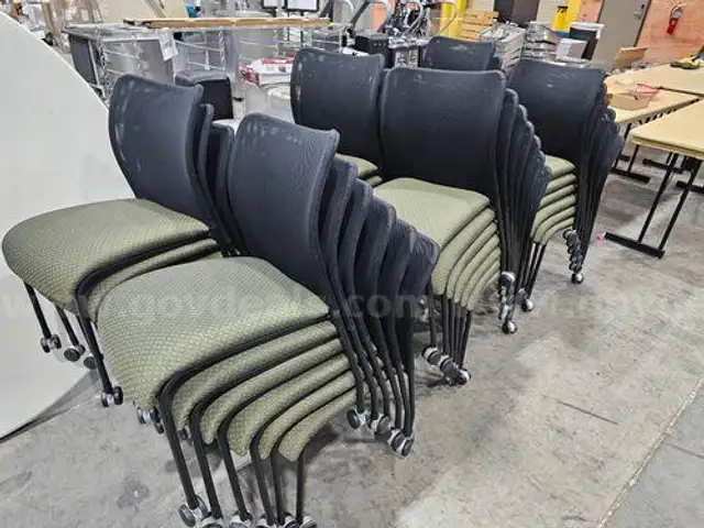 Chairs (209552 BT)