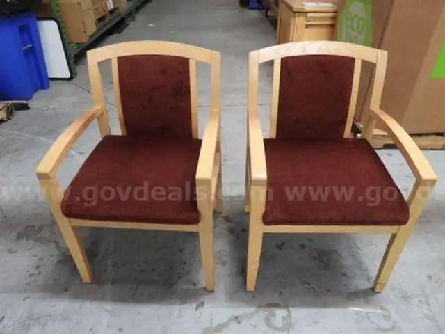 Chairs (209716 BT)