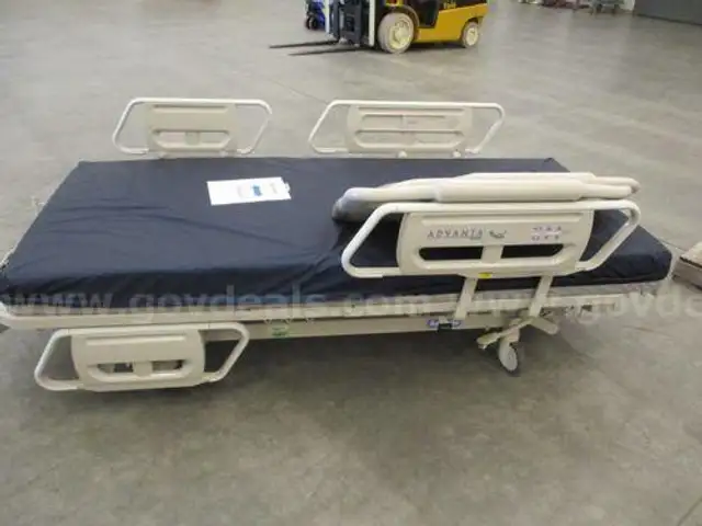 Hospital Bed (209711 BT)