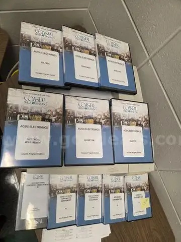 424 Various Manuals/Books/CD (209350 NM)