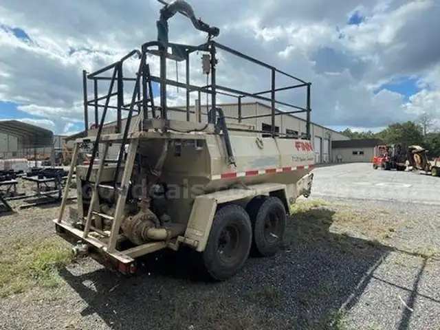 2002 FIHS FINN Hydroseeder  (209798 AJ:DOT)