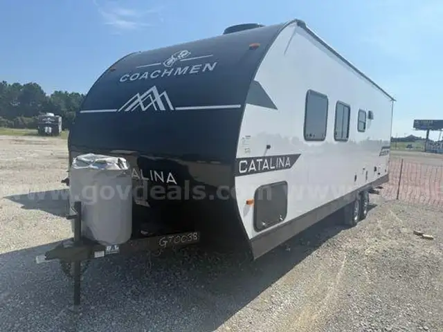 2025 CATALINA COACHMEN  (210276 AJ)
