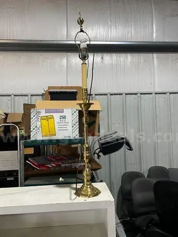 Clocks and Lamps (209472 NB)