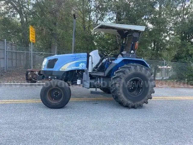 2011 New Holland Tractor (209802 NM DOT)