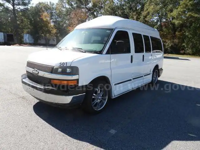 2006 Chevrolet Express(211641 TM)