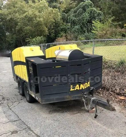 2014 KNA LANDA TRAILER (212016 NM)