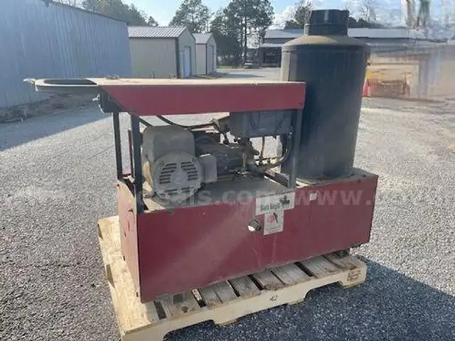 Black Knight Steam Cleaner (212717 NM DOT)