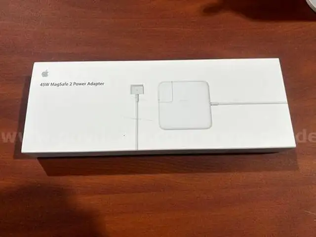 Keyboard and Adapters (212997 NB)