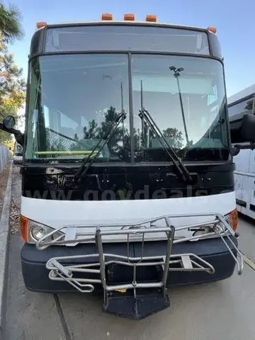 2011 MCI D4500(213367 TM)