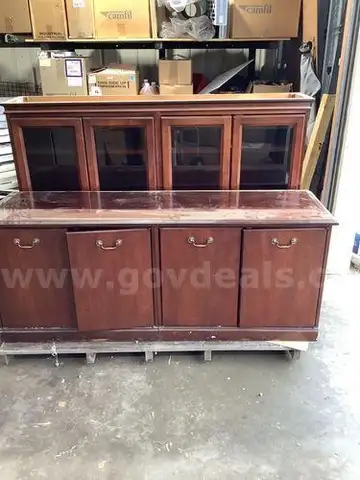 China Cabinet (212760 NM)