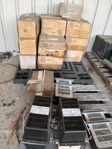 RV Power Converters (214043 AJ)