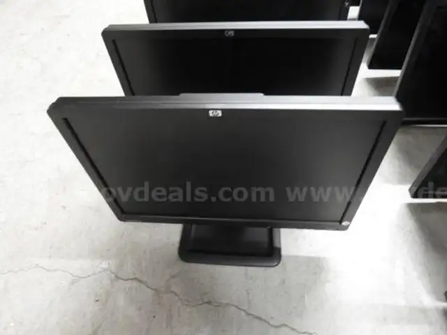 VARIOUS HP MONITORS (214383 BT)