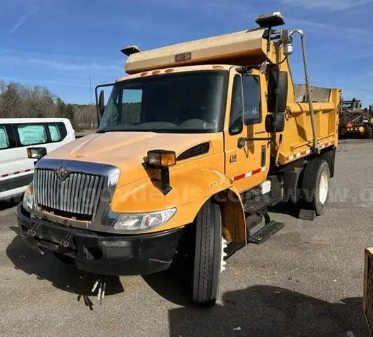 2004 International 4000 Series (214708 NM DOT)