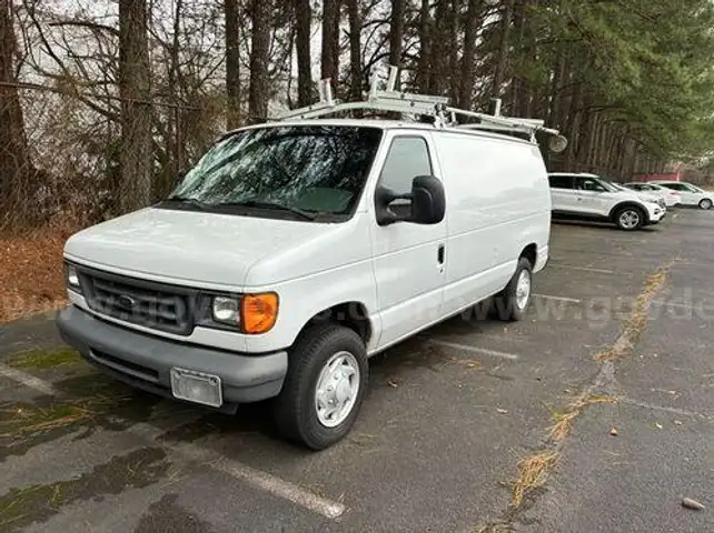 2007 Ford Econoline (214596 AJ)